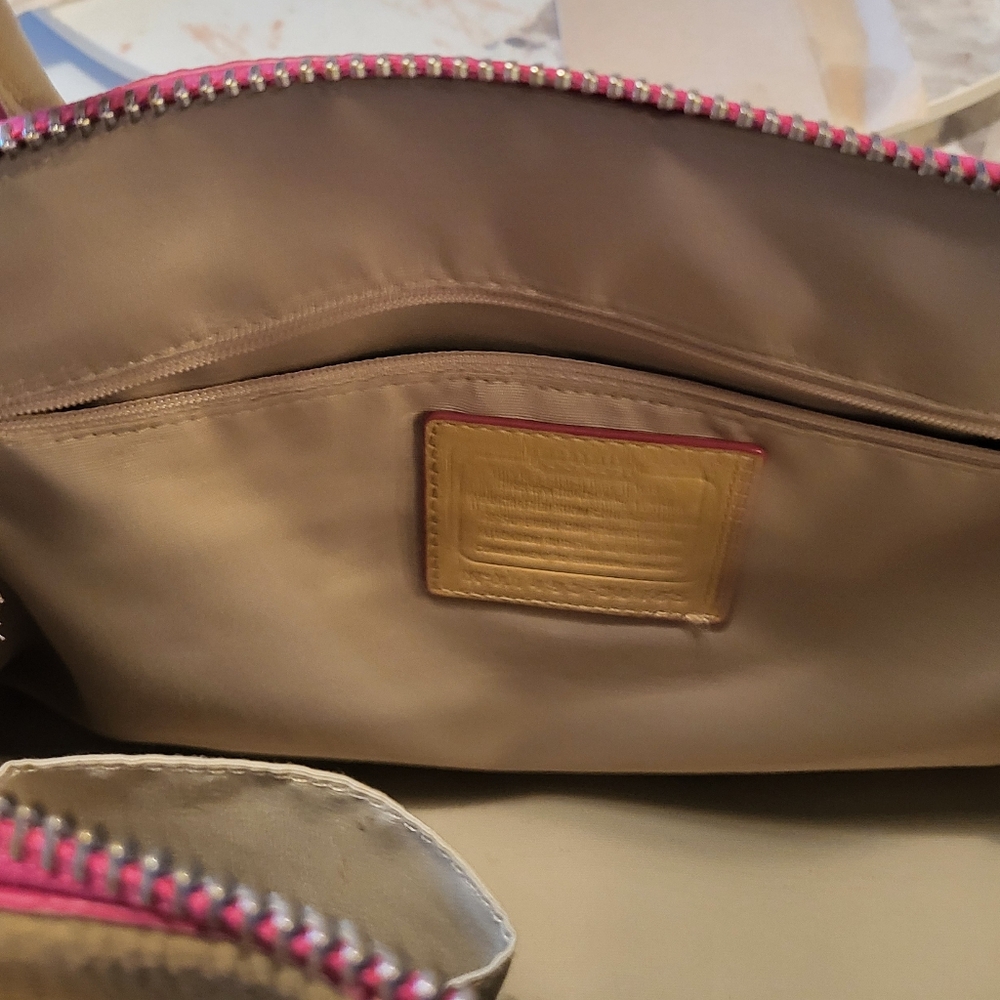 Coach Bleecker Large Bag - Picture 5 of 13